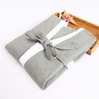 Gray And White / L